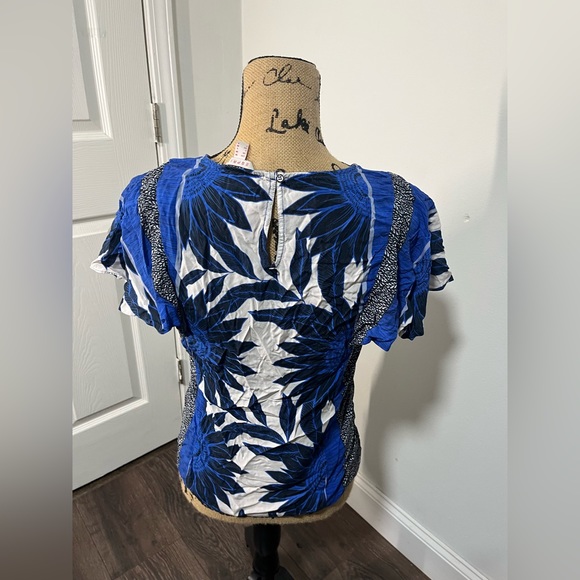 Spirit Blouse - Picture 2 of 3